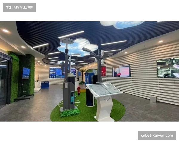 智慧灯杆集成多种功能 实现城市基础设施集约建设